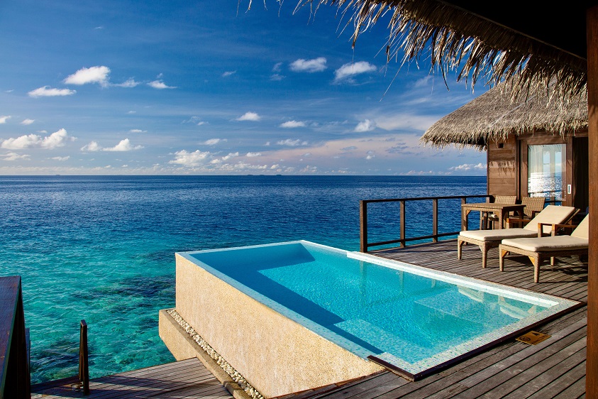 THE MALDIVES EXCEPTIONAL HOLIDAY CHEER! – Collection Pan Arab Luxury ...